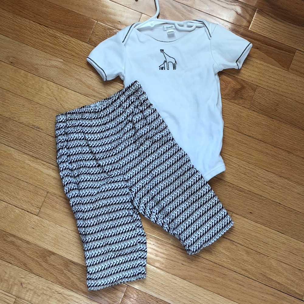 Threads by Pottery barn kids onesie/pant set